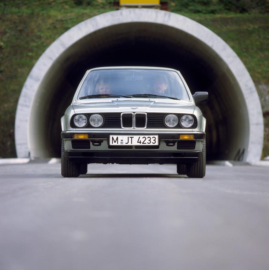 BMW 318i Coupe 1982 года  (фото 5 из 13)